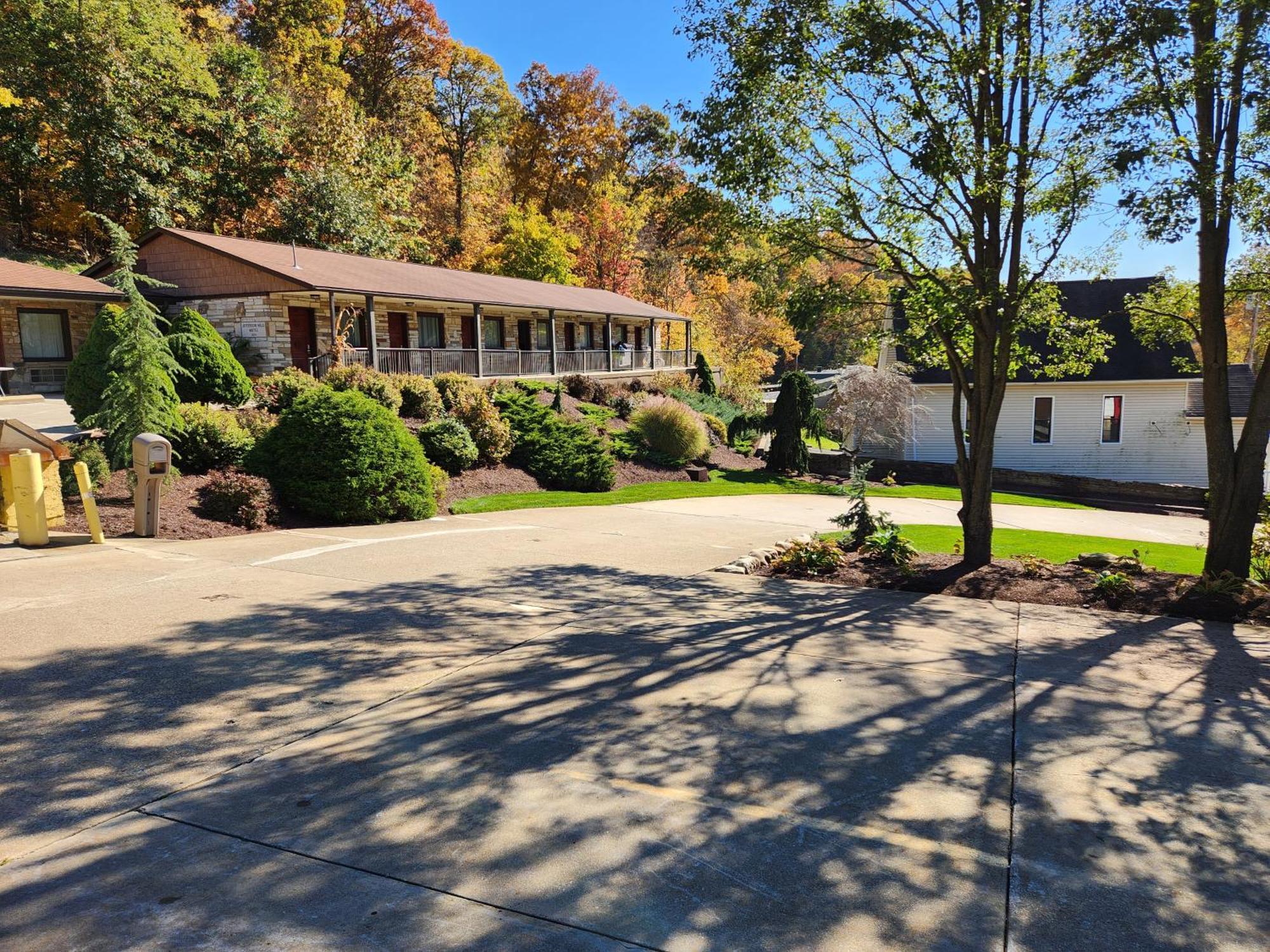 Jefferson Hills Motel Clairton 外观 照片